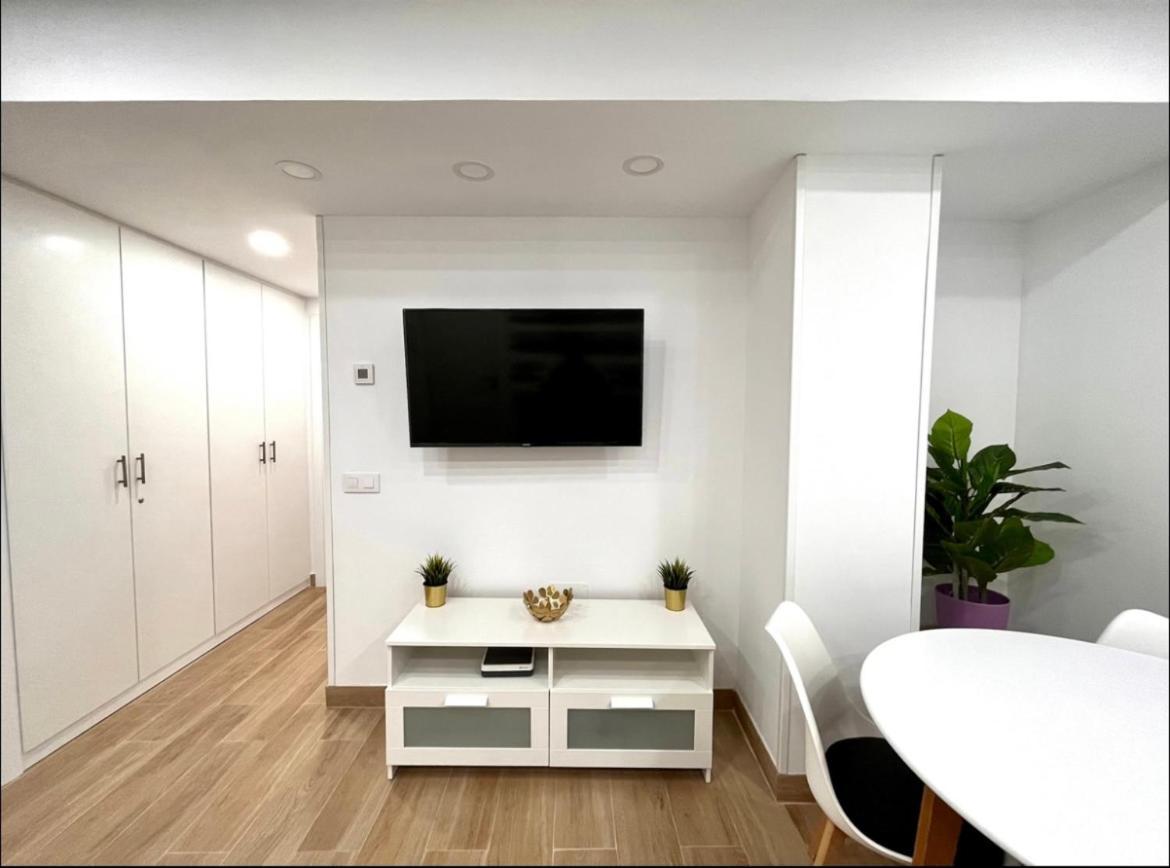 Maximilian Dreams Apartment Madrid Exterior photo